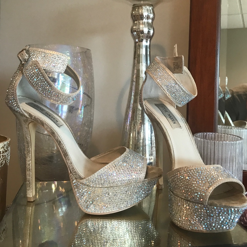 STEVE MADDEN Carrie Iridescent Crystal Heel | 8.5