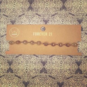 F21 gold choker, NEVER WORN