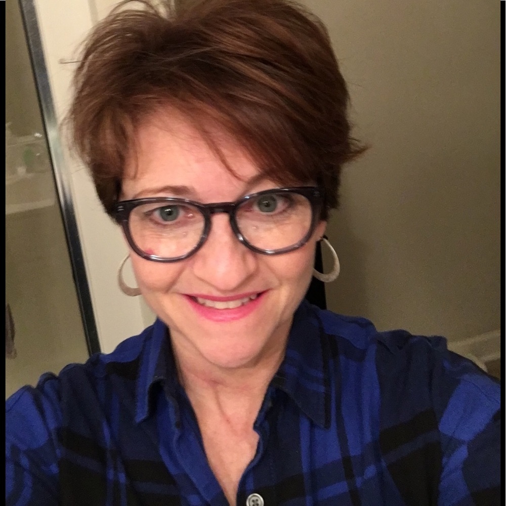 Meet your Posher, Angie