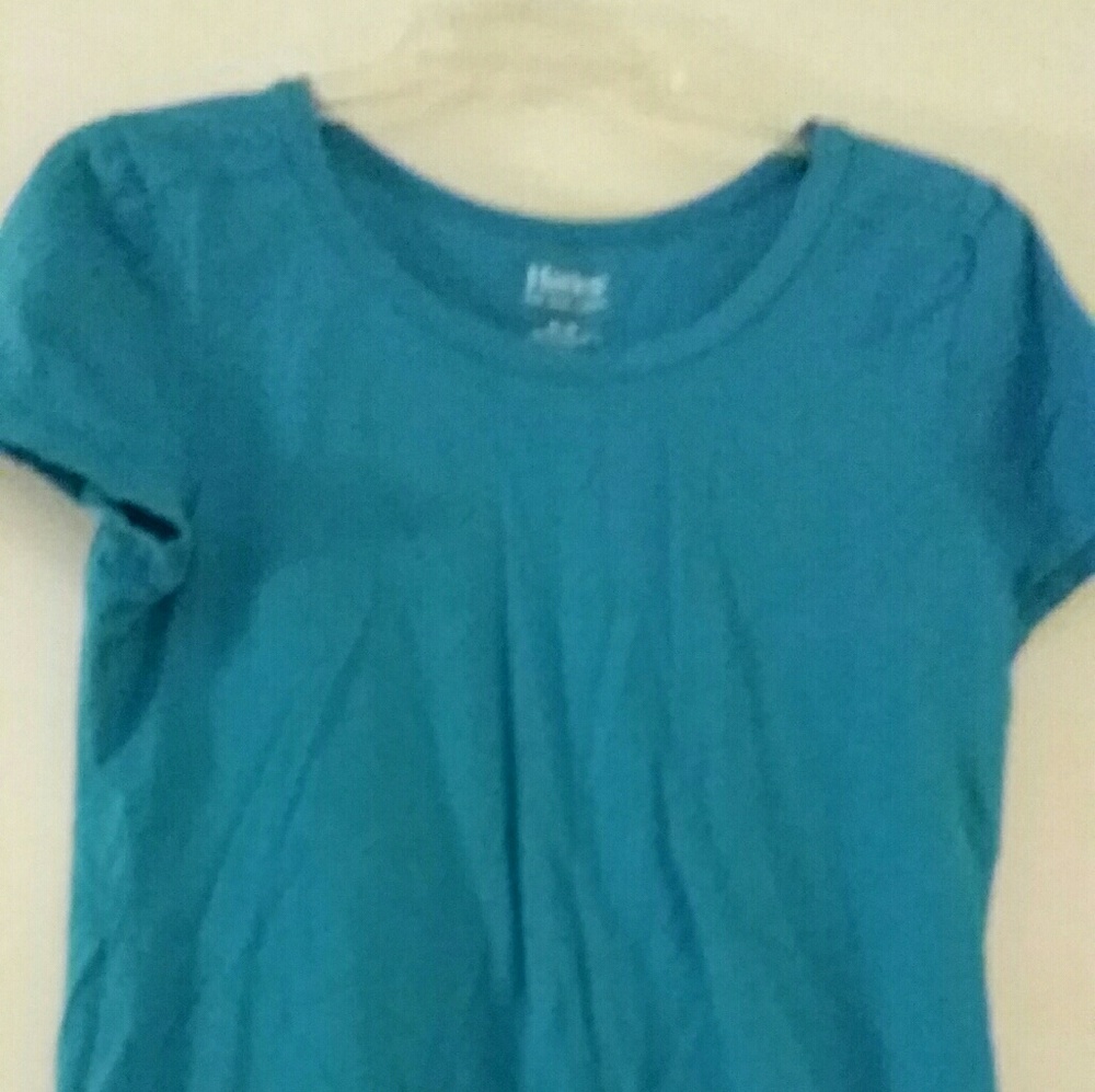 WOMENS HANES SIZE MEDIUM TEE