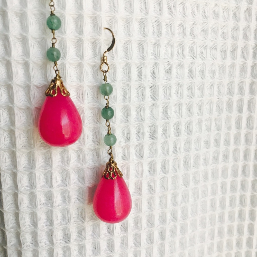 Pink agate and jade earrings