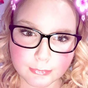 Meet your Posher, Raegan