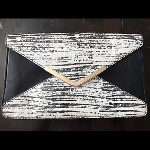 Envelope clutch