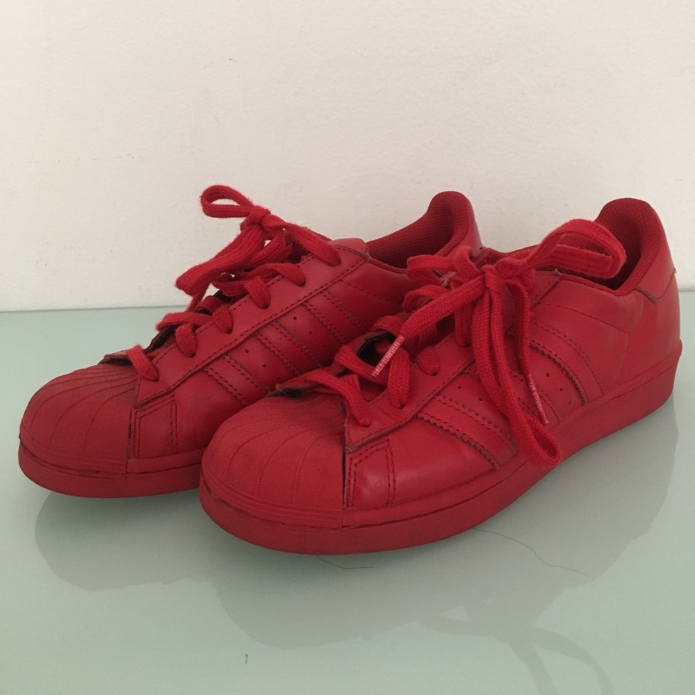 PRICE DROP Adidas Superstar Pharrel Williams