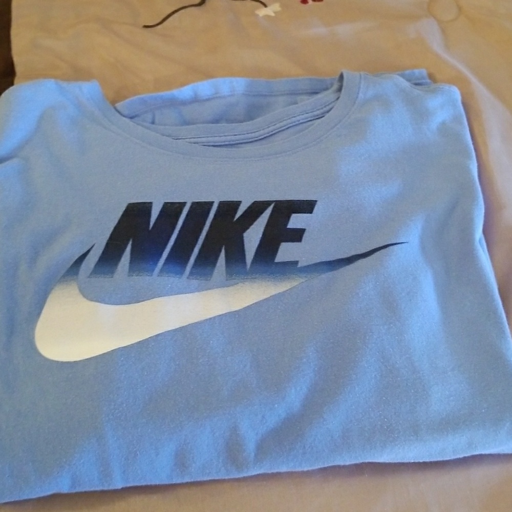 New Nike T-Shirt