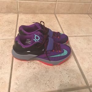 Kevin Durant( KD) 7 Cave Purple (Men's size 8)