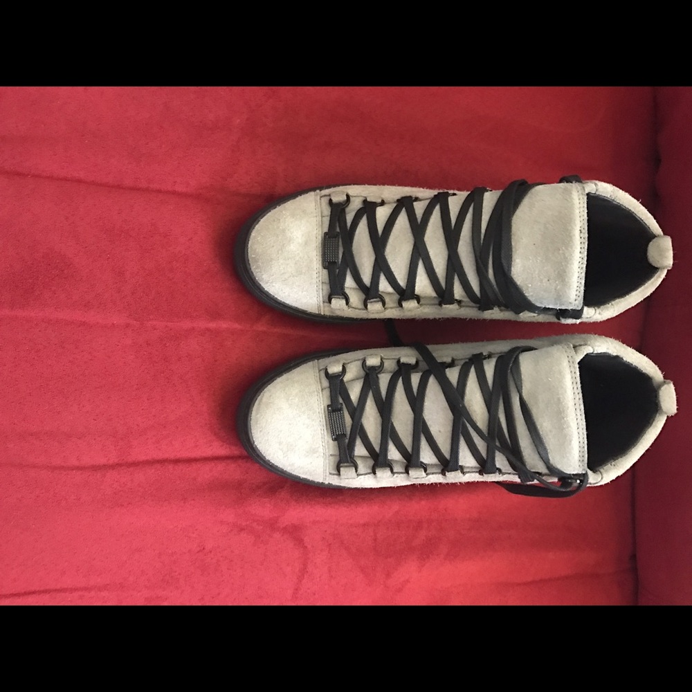 Mens sued Balenciagas size 40