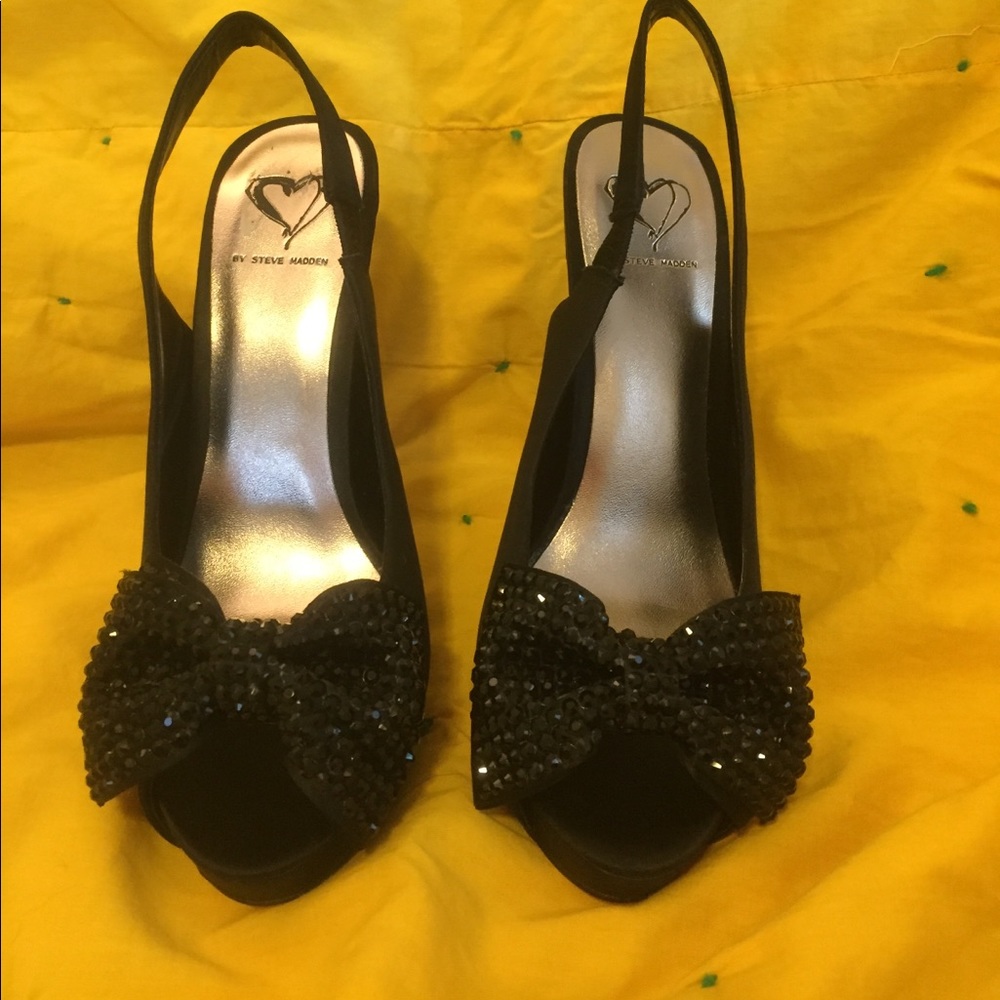 Steve Madden sling back heels in black 6.5 NWOT