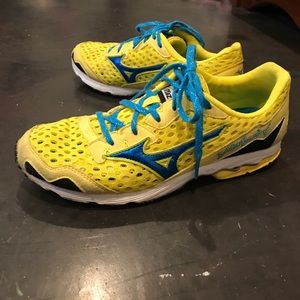 Mizuno WaveRonin 5