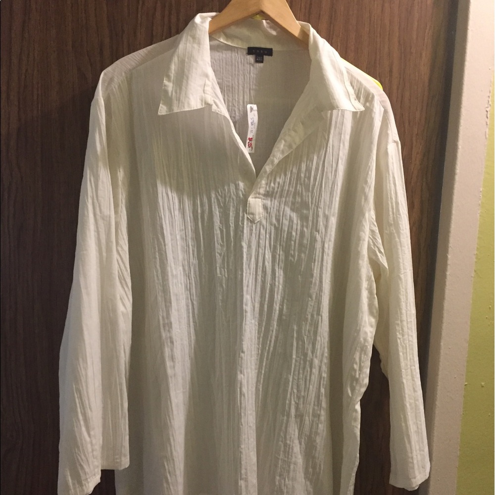New off white/ egg shell pleated style blouse