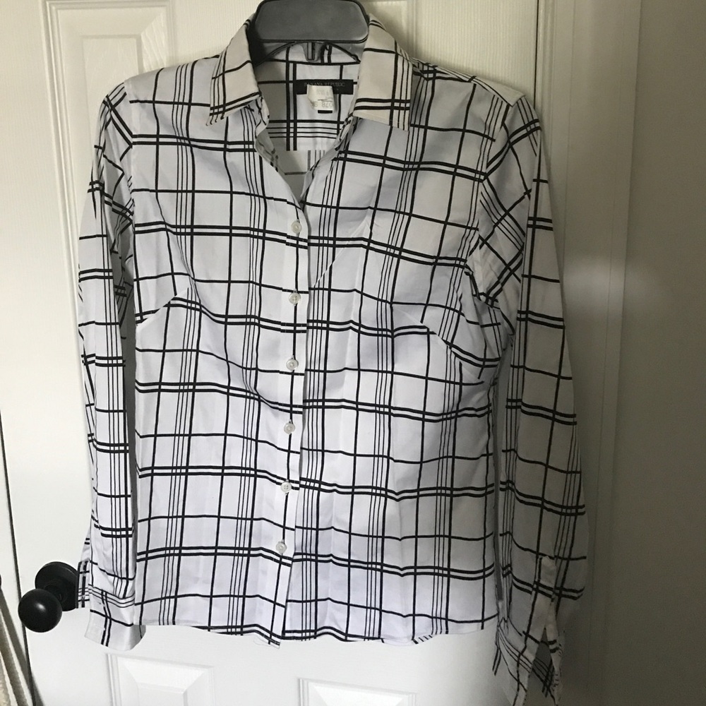 Banana Republic black and white plaid button up