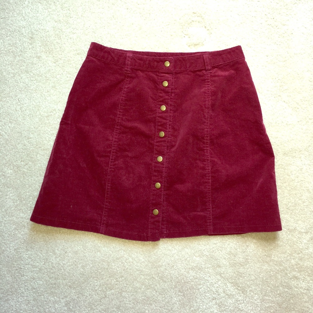 Maroon suede skirt from Forever 21. Medium
