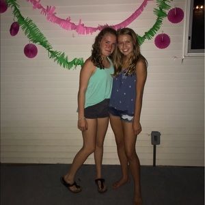 Meet your Posher, Caitlin