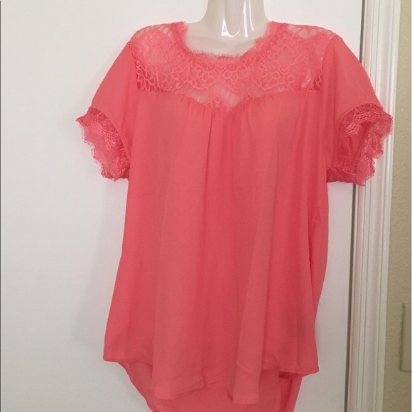 Pink lace top - Picture 4 of 4