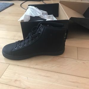 Brand new / never worn Men's Black Guess Sneakers