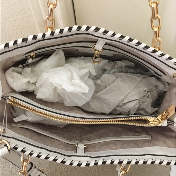 Mk medium tote - Picture 2 of 3