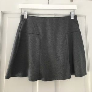 Gap skirt