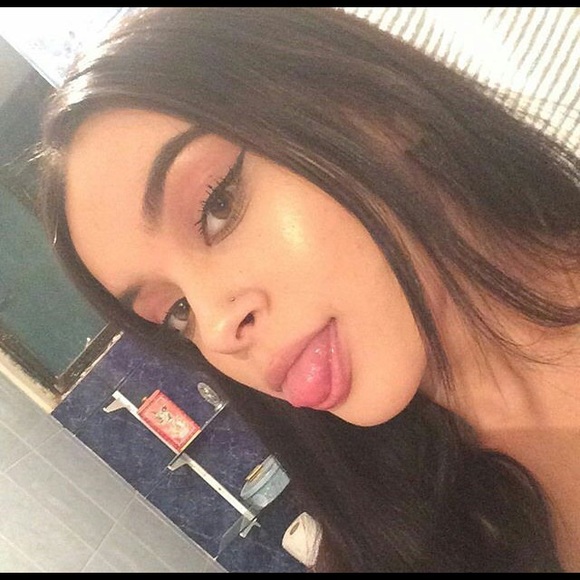 Meet your Posher, Destiny - Picture 6 of 7