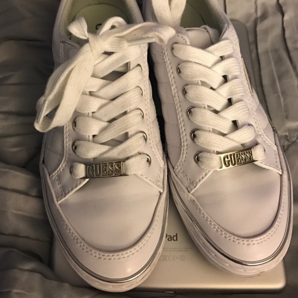 Guess tennis shoes size 5 1/2