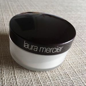Laura Mercier brightening powder