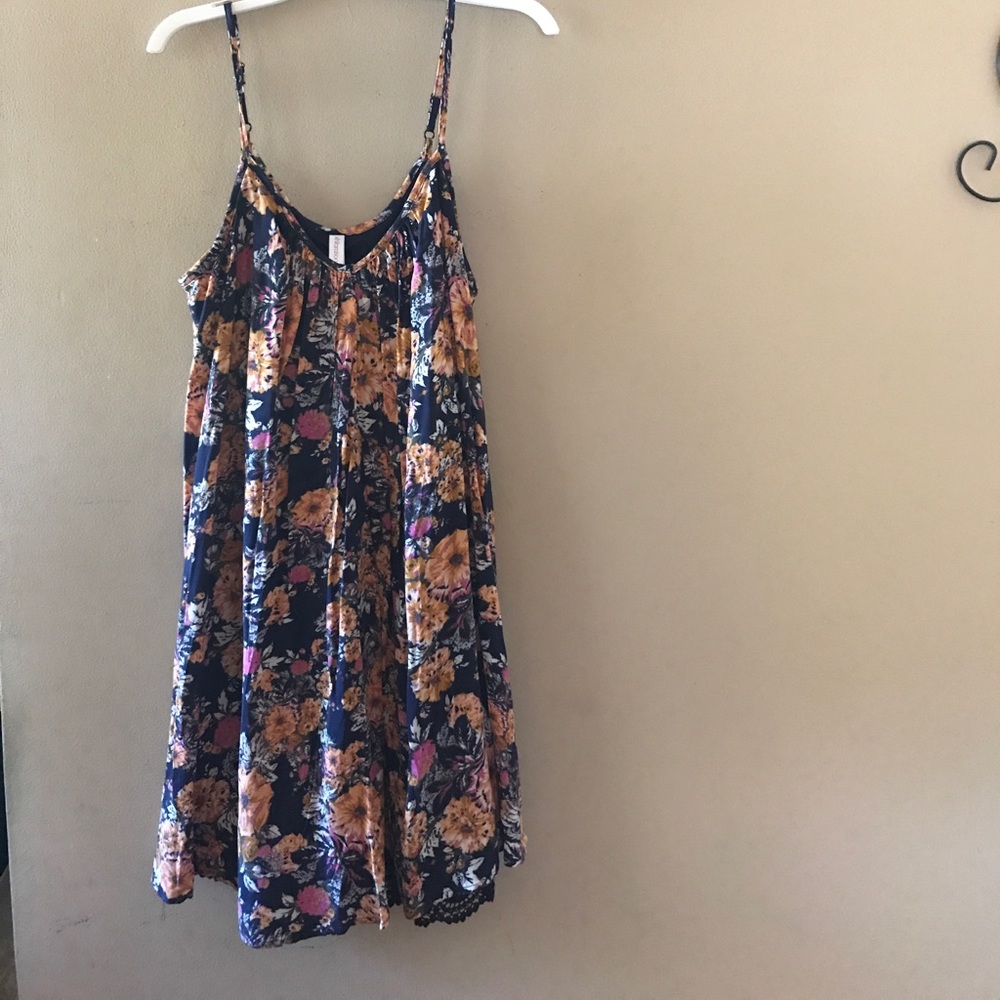 Navy Floral Dress 🌸