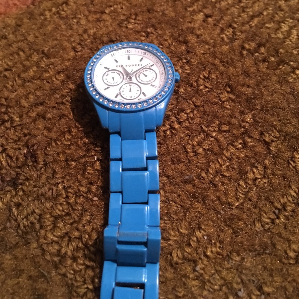 Women Watch - Picture 3 of 3