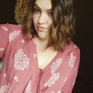 Meet your Posher, Clarissa