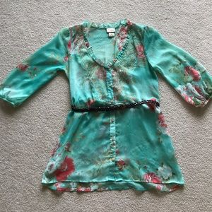 Teal, flower-printed button-up with removable belt