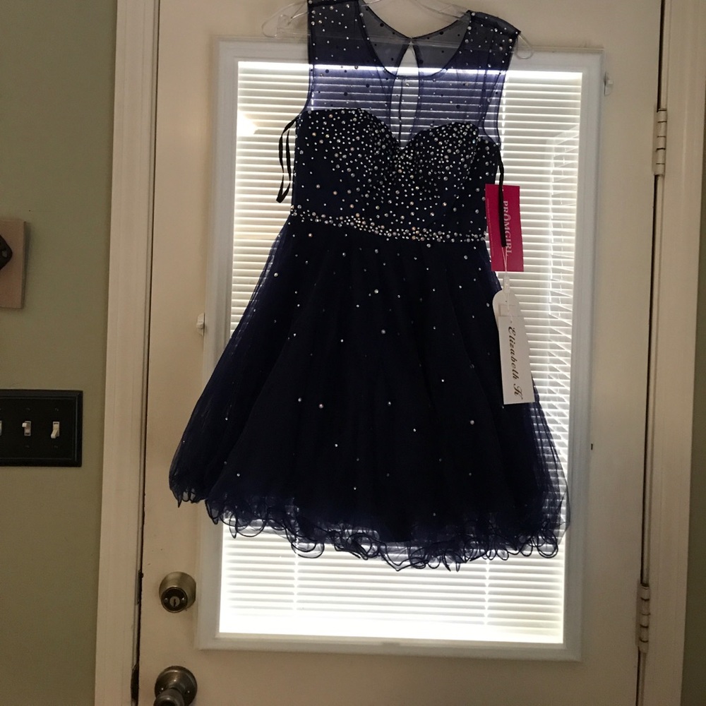 Short formal dress
