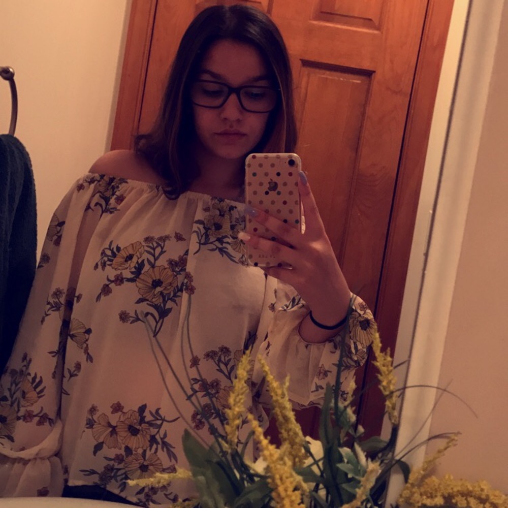 Meet your Posher, Courtney