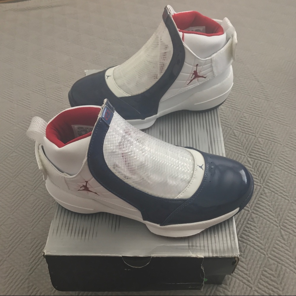 Jordan Retro 19 "East Coast" (2004)