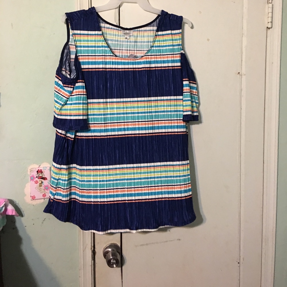Nwt 26/28 avenue top