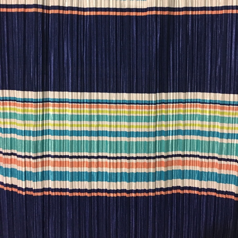 Nwt 26/28 avenue top - Picture 2 of 2