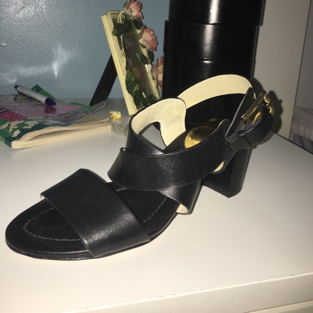 Used a couple of times just doesn't fit anymore