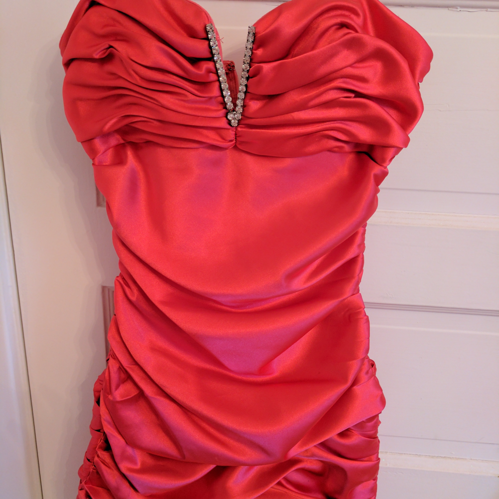 ADRIANNA PAPELL red Dress