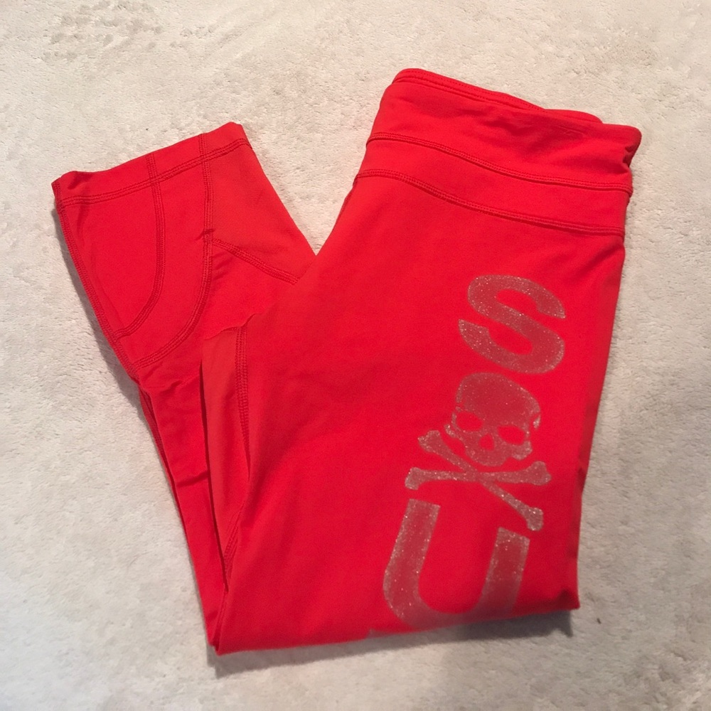 RARE Lululemon x Soul Cycle Run Crop Pants w Skull