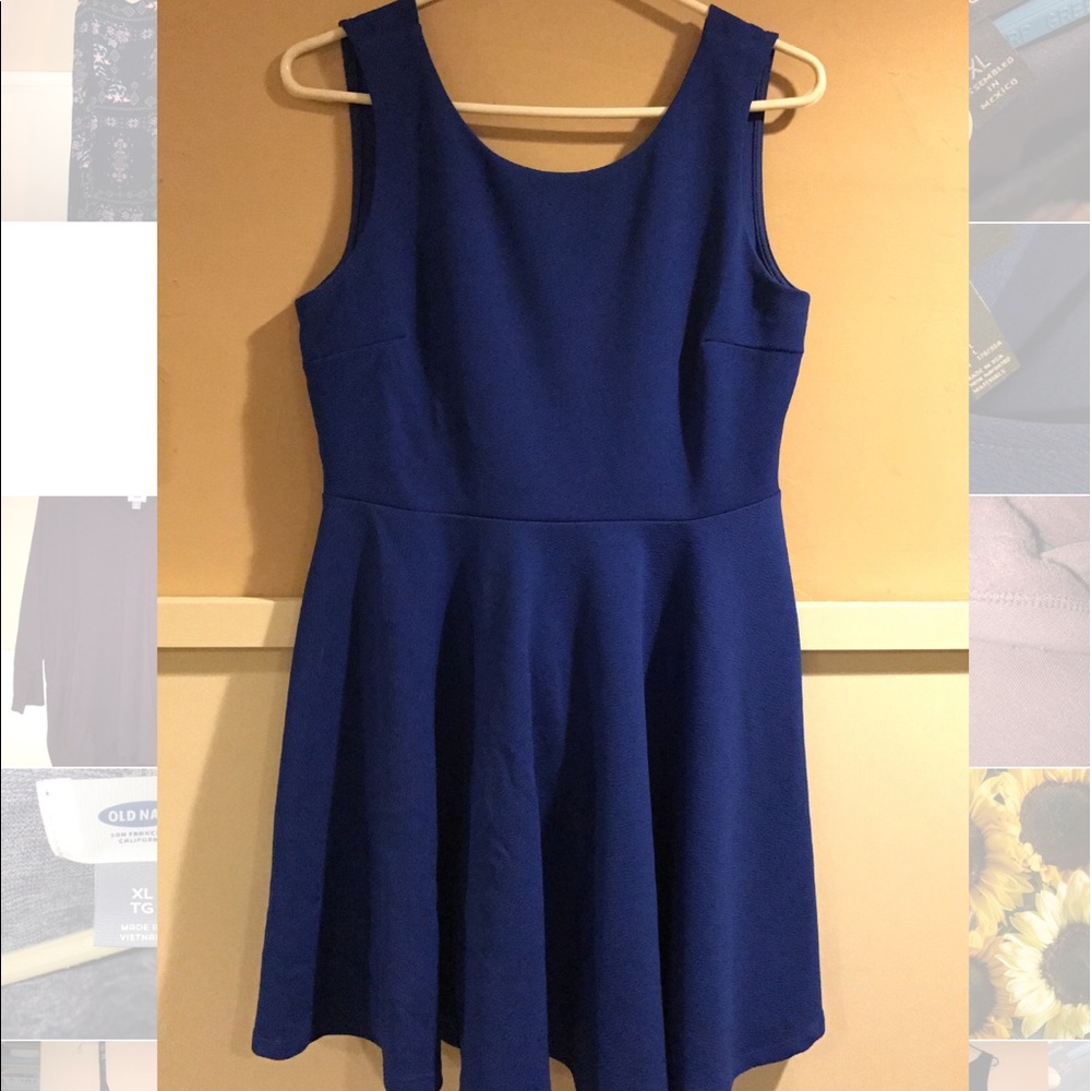 Flattering dress!