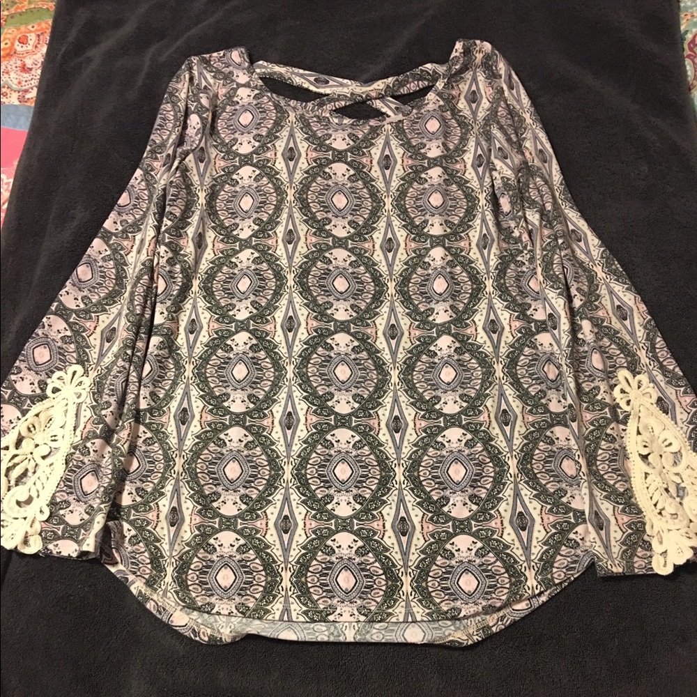 Long sleeve shirt