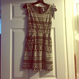 Black and white patterned dress