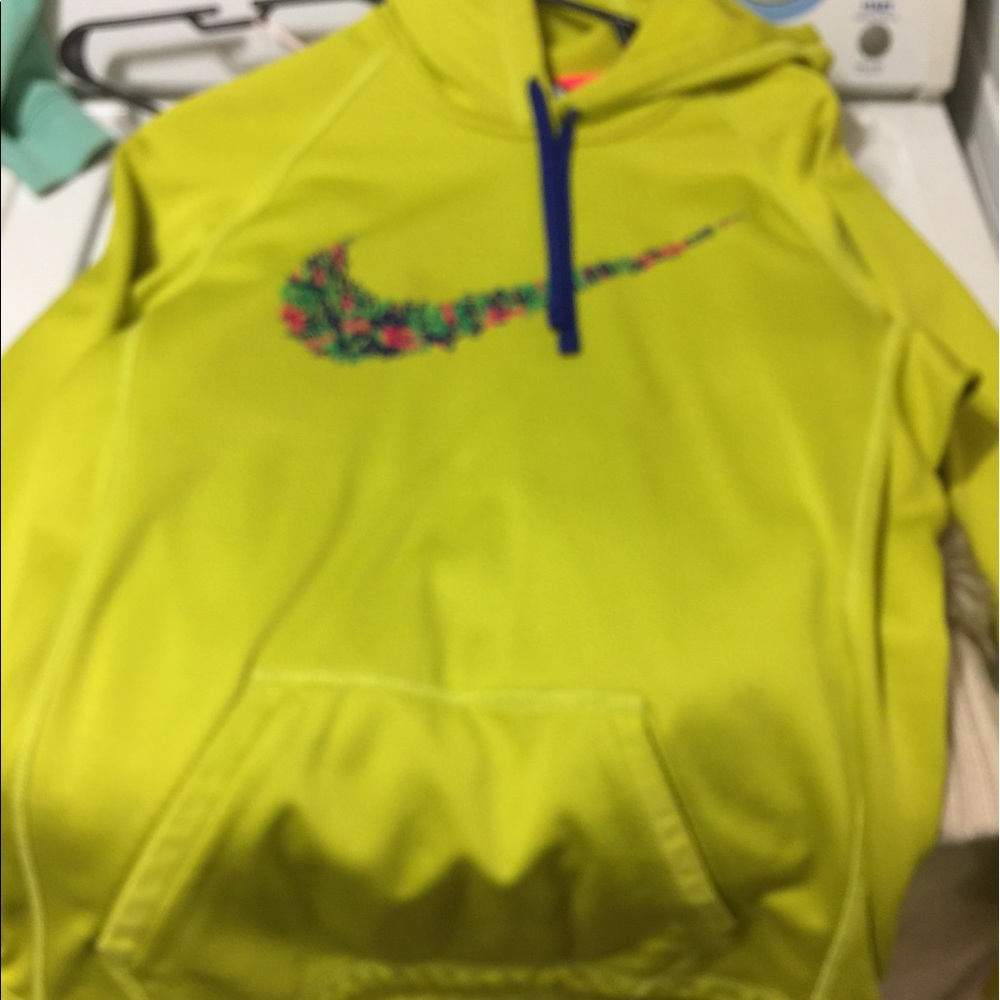 Nike hoodie small