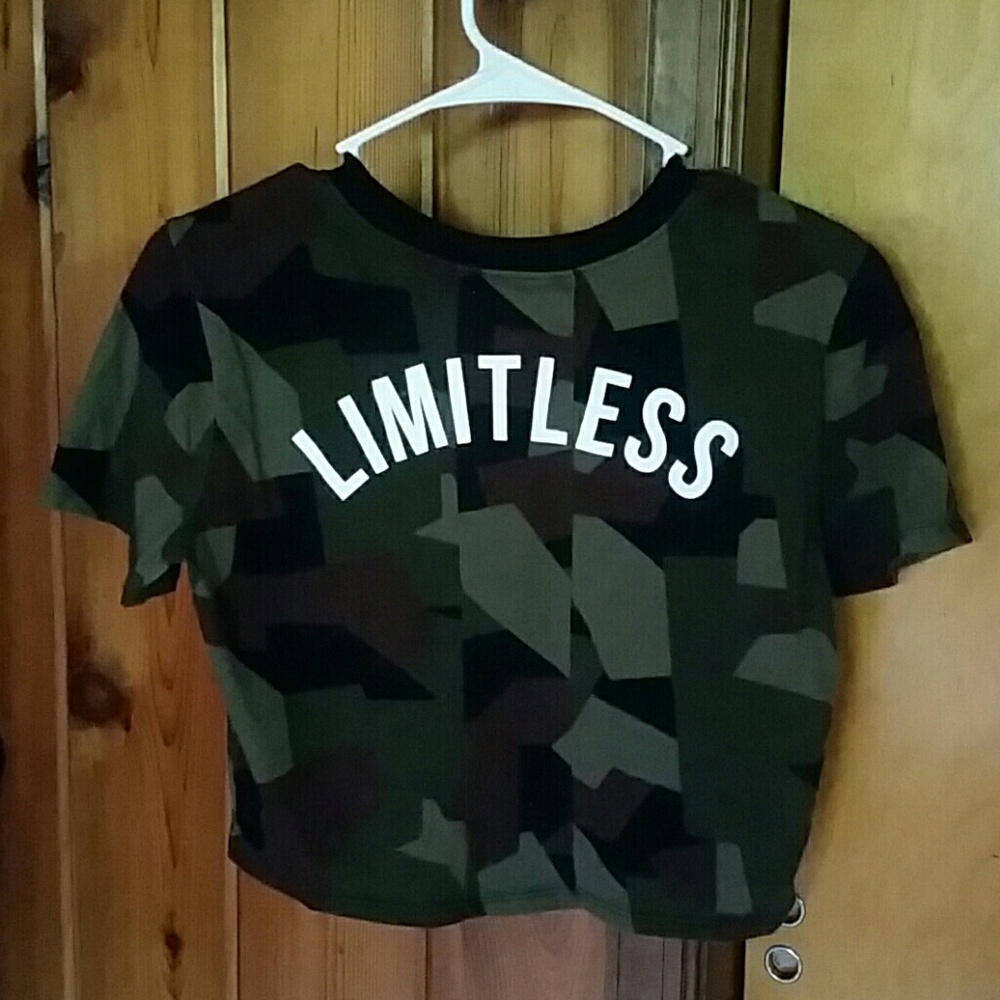 Crop top - Picture 2 of 2
