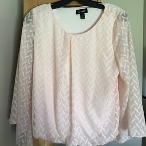 Formal flowy top