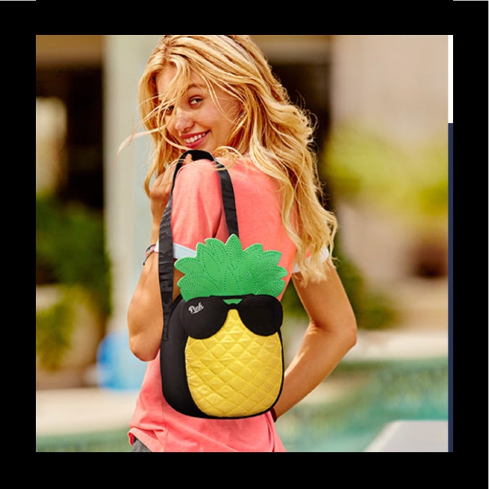 New Victoria's Secret pineapple cooler🍍