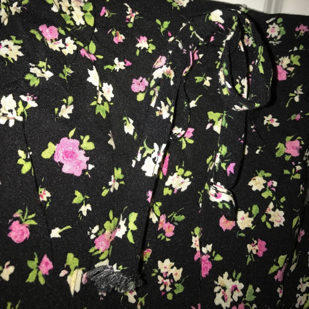 Floral Shorts - Picture 2 of 2