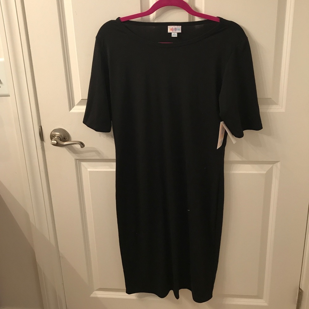 Black Julia with tags!