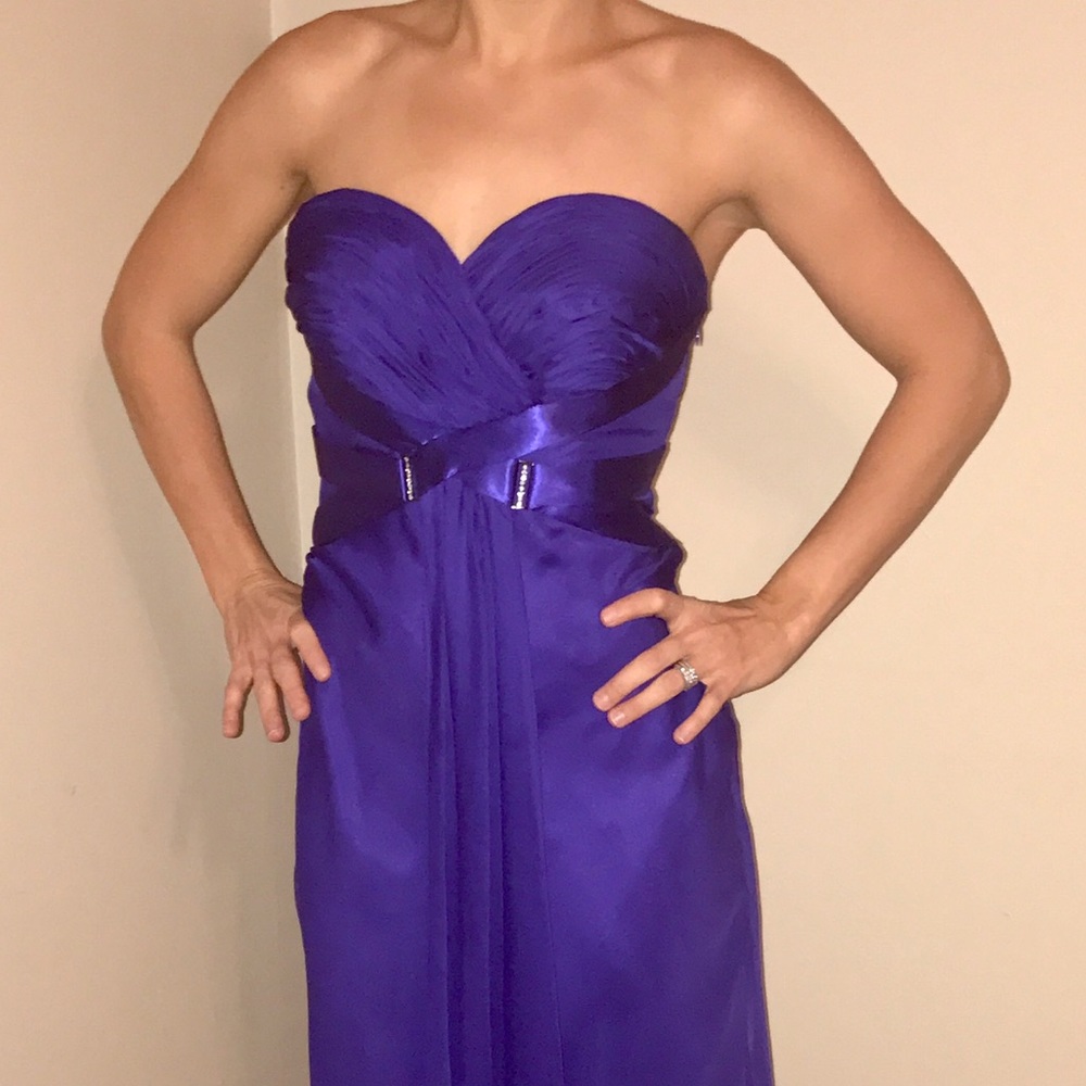 La Femme Formal Gown/Dress