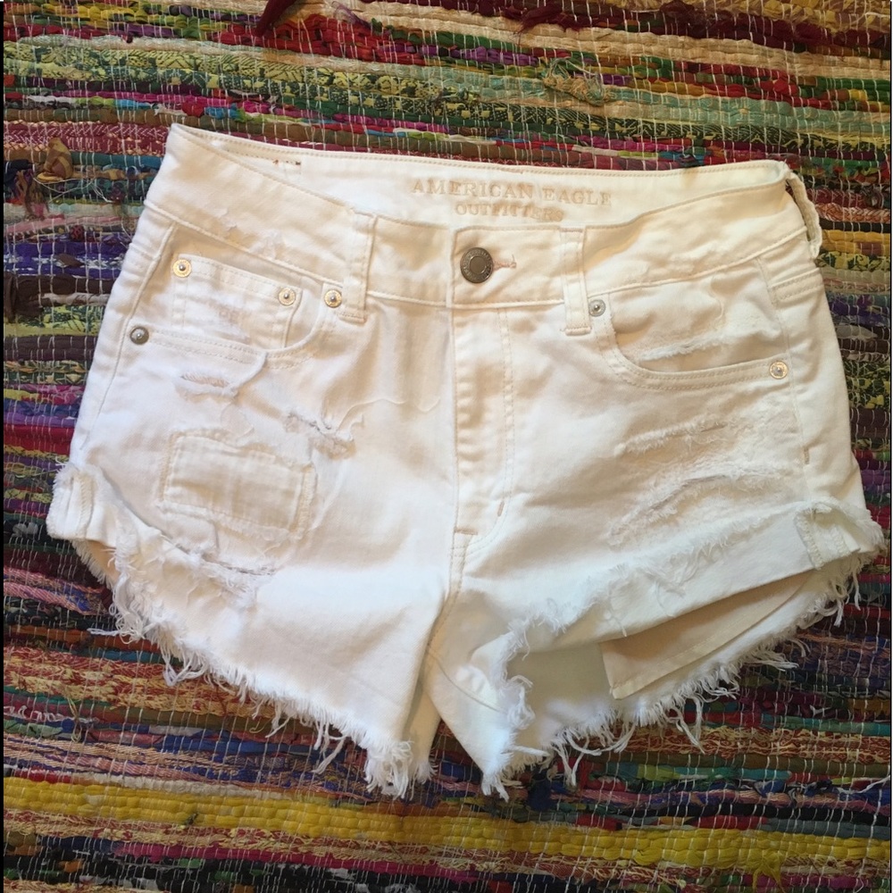 White American Eagle Shorts