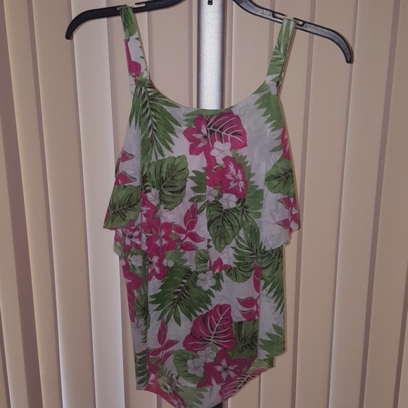 INTERNATIONAL CONCEPTS TOP - Picture 2 of 2