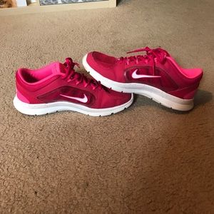 Nike sneakers size 9