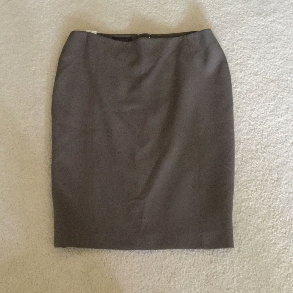 Gray pencil skirt